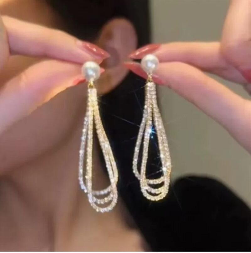 Pearl & Chain Drop Earrings